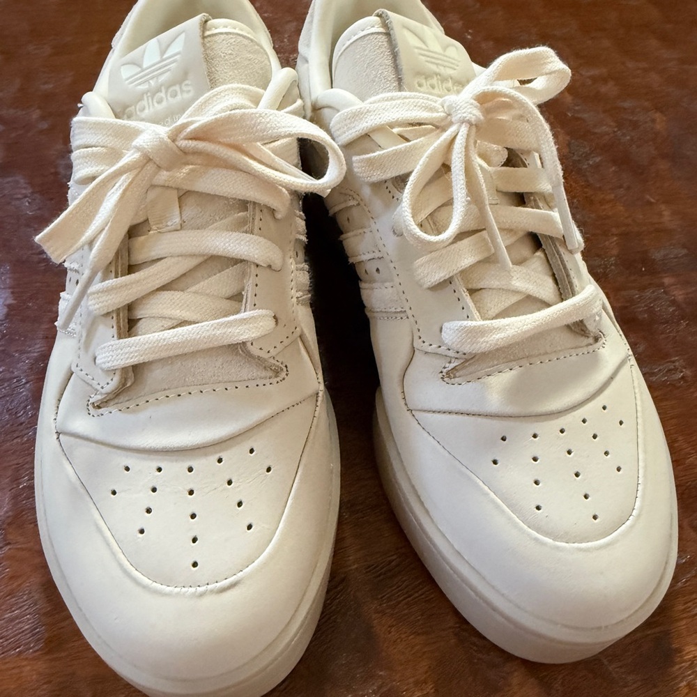 Adidas Off-White Women Rivalry Low Lux Sneakers size 6